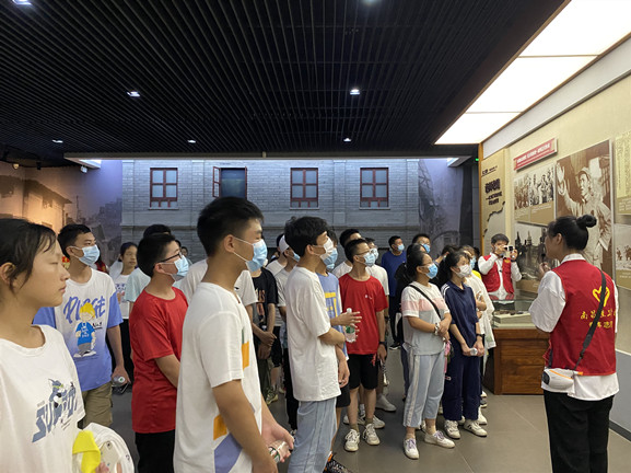 11八一纪念馆_副本.jpg