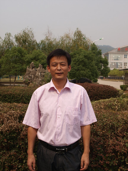 肖明华_副本.jpg