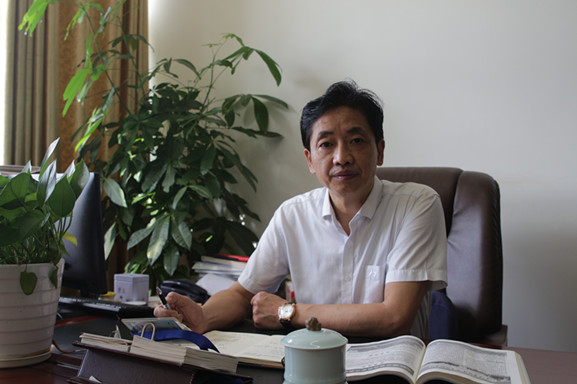 杨健校长_副本.jpg