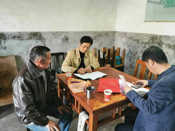 杨校长走访_副本.jpg